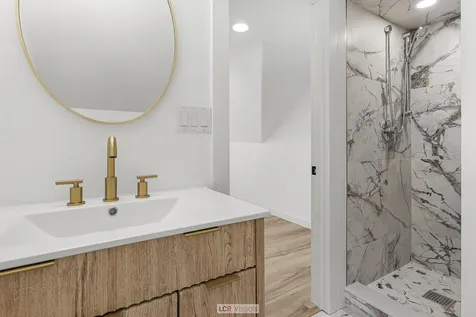 11055 South Avenue C Chicago IL 60617