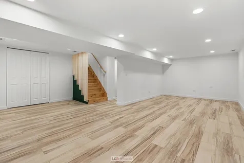 11055 South Avenue C Chicago IL 60617