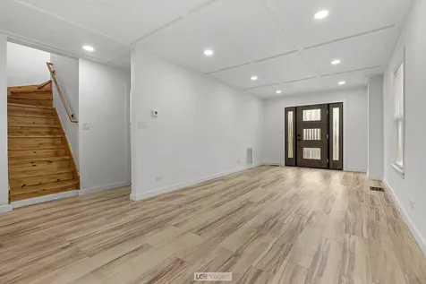 11055 South Avenue C Chicago IL 60617