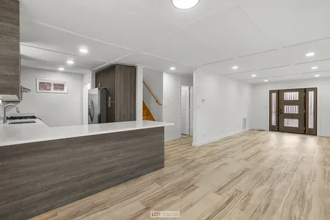 11055 South Avenue C Chicago IL 60617