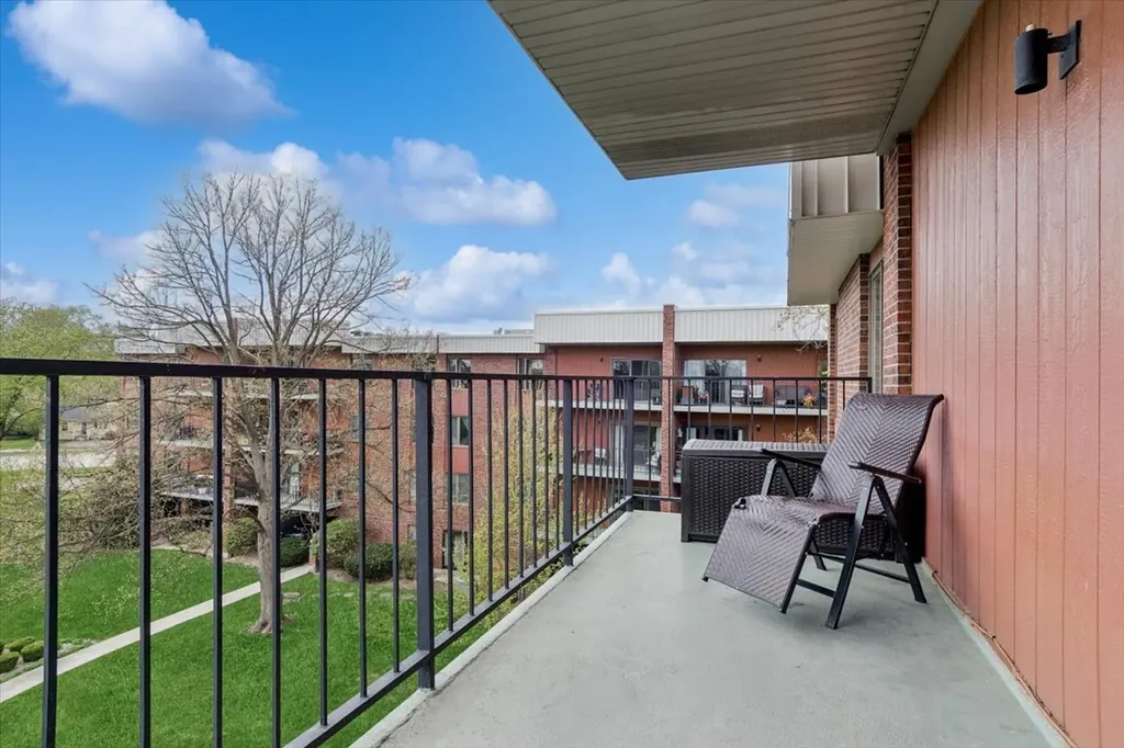 6545 Main Street Downers Grove IL 60516
