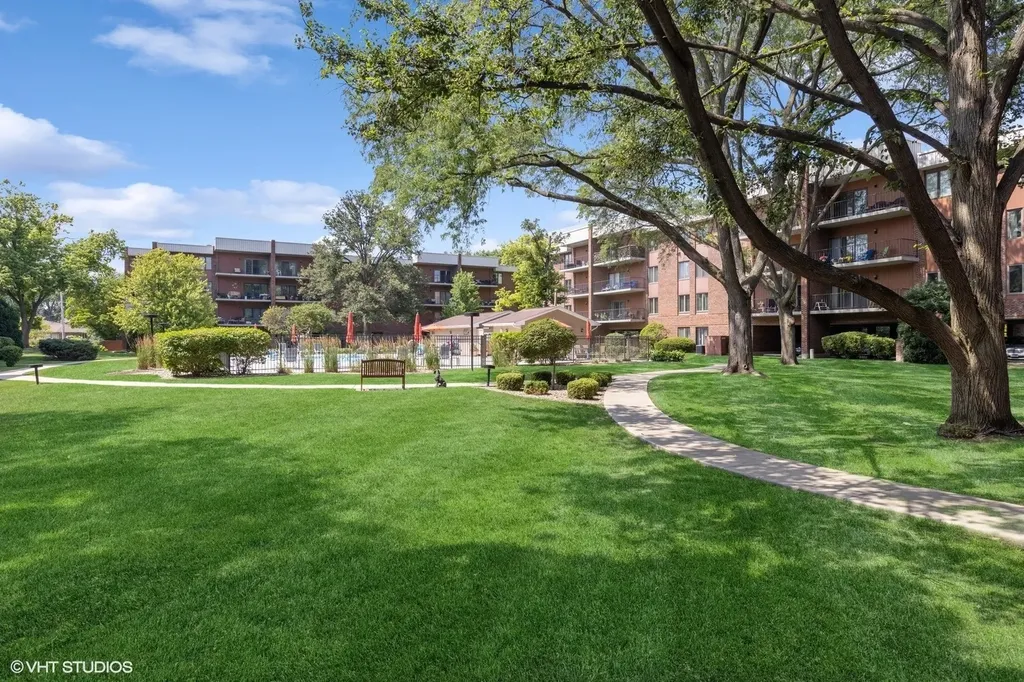 6545 Main Street Downers Grove IL 60516