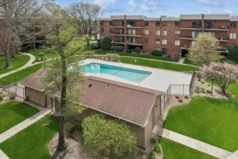 6545 Main Street Downers Grove IL 60516