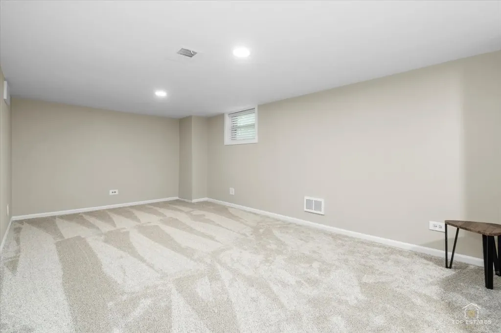 1337 Degener Avenue Elmhurst IL 60126