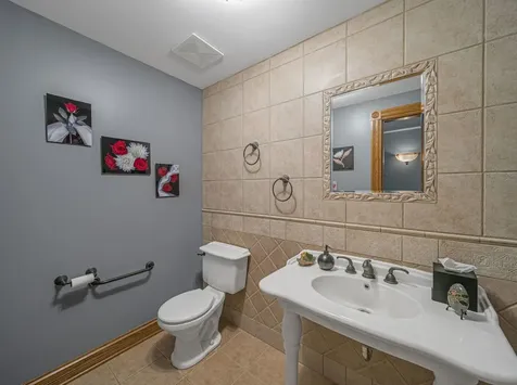 24092 West Old Oak Drive Mundelein IL 60060