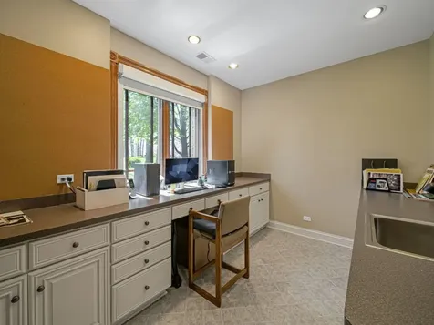 24092 West Old Oak Drive Mundelein IL 60060