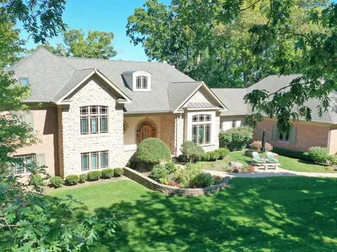 24092 West Old Oak Drive Mundelein IL 60060