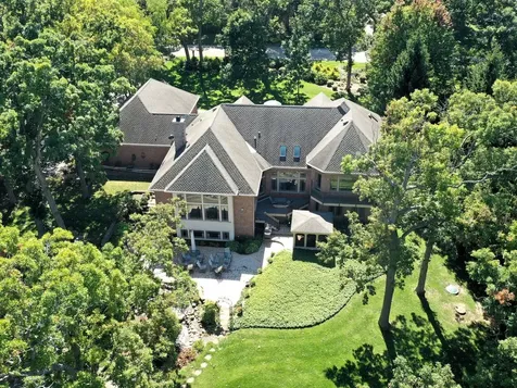24092 West Old Oak Drive Mundelein IL 60060