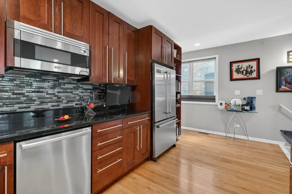 2709 North Campbell Avenue Chicago IL 60647