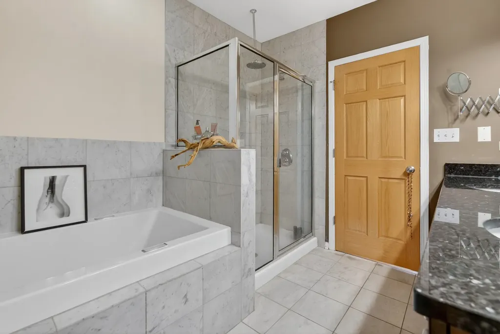 2709 North Campbell Avenue Chicago IL 60647