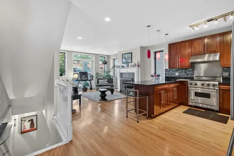 2709 North Campbell Avenue Chicago IL 60647