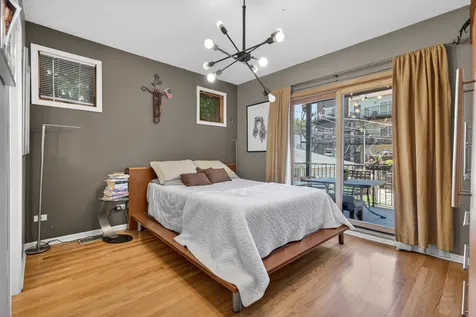 2709 North Campbell Avenue Chicago IL 60647