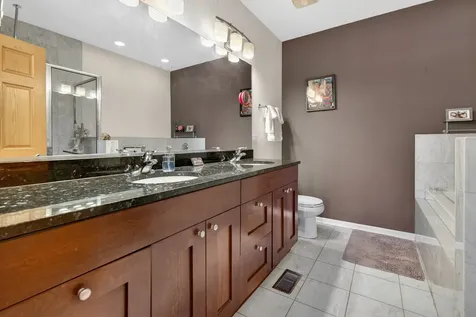 2709 North Campbell Avenue Chicago IL 60647