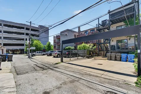 2709 North Campbell Avenue Chicago IL 60647