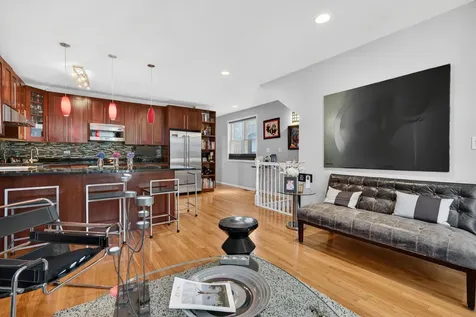 2709 North Campbell Avenue Chicago IL 60647