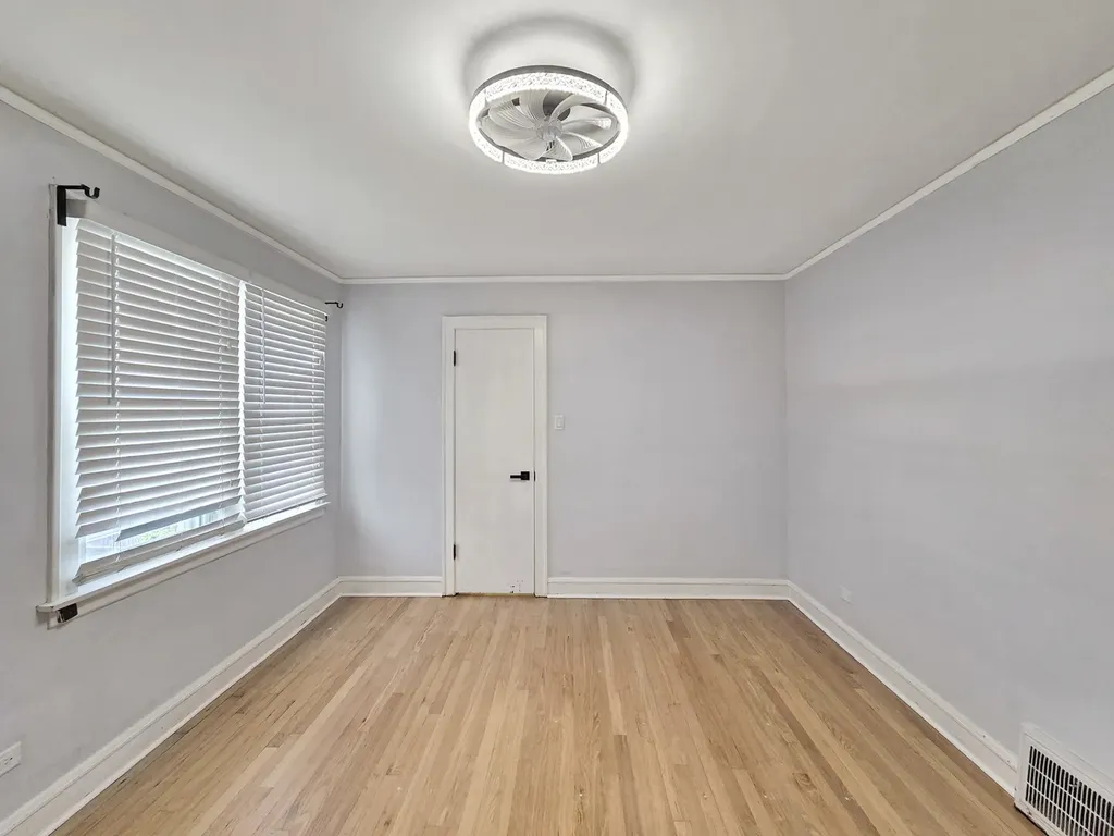 4744 South Hamlin Avenue Chicago IL 60632