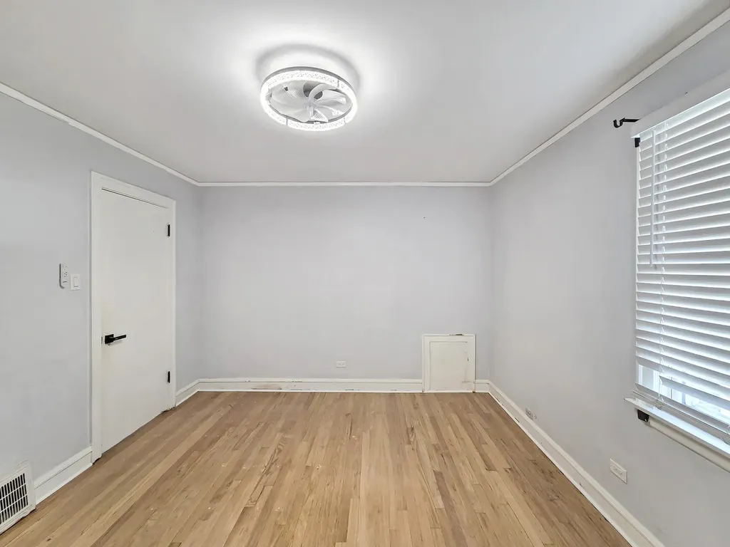 4744 South Hamlin Avenue Chicago IL 60632