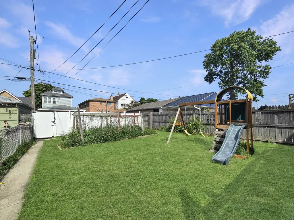 4744 South Hamlin Avenue Chicago IL 60632