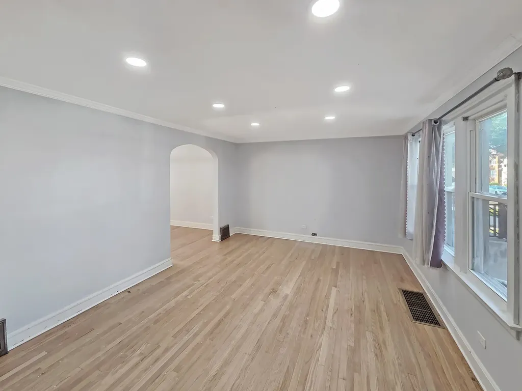 4744 South Hamlin Avenue Chicago IL 60632