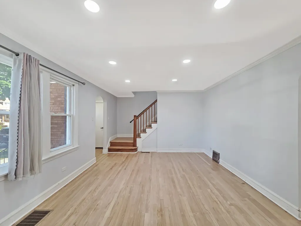 4744 South Hamlin Avenue Chicago IL 60632