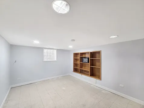 4744 South Hamlin Avenue Chicago IL 60632