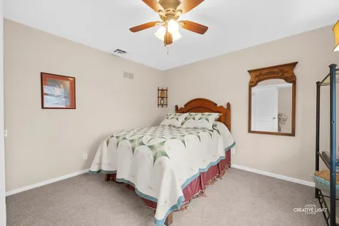 10 West Windsor Court Sugar Grove IL 60554