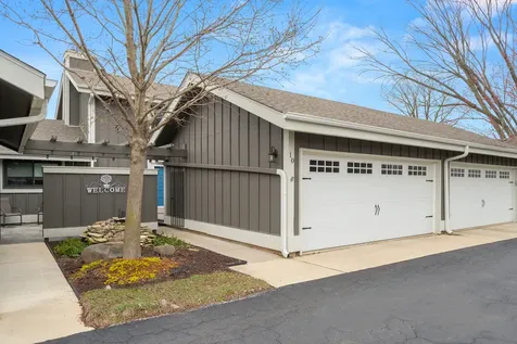 10 West Windsor Court Sugar Grove IL 60554