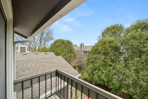 10 West Windsor Court Sugar Grove IL 60554