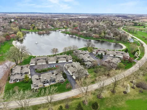 10 West Windsor Court Sugar Grove IL 60554