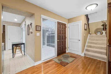 10 West Windsor Court Sugar Grove IL 60554