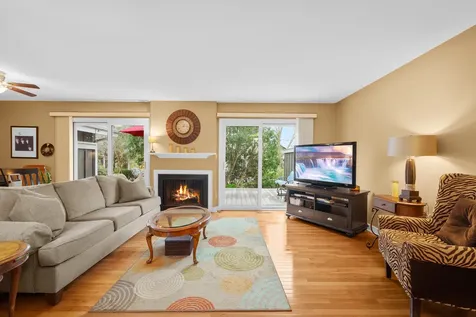 10 West Windsor Court Sugar Grove IL 60554