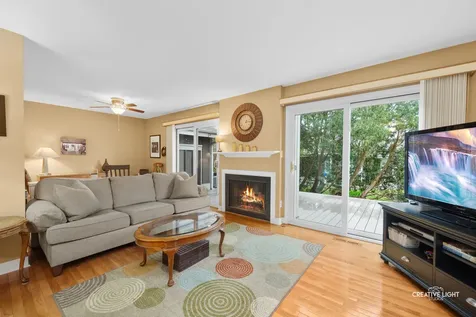 10 West Windsor Court Sugar Grove IL 60554