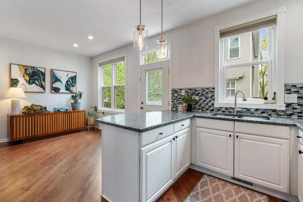 2839 North Wolcott Avenue Chicago IL 60657