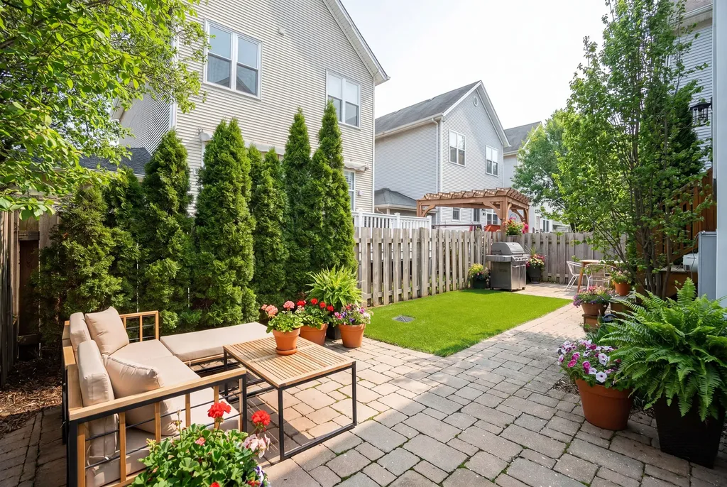 2839 North Wolcott Avenue Chicago IL 60657