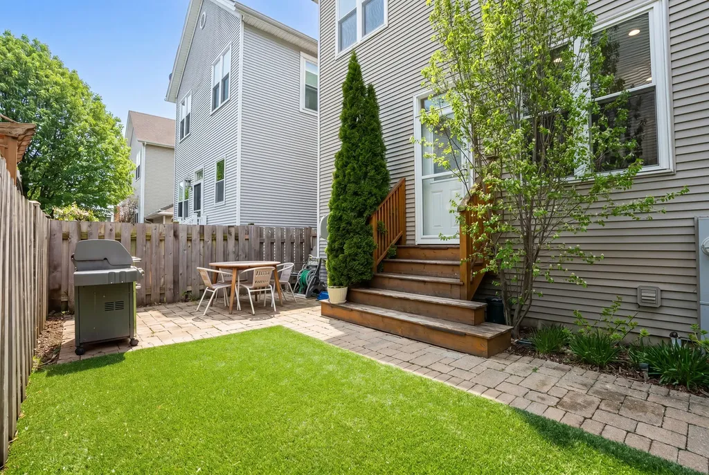 2839 North Wolcott Avenue Chicago IL 60657