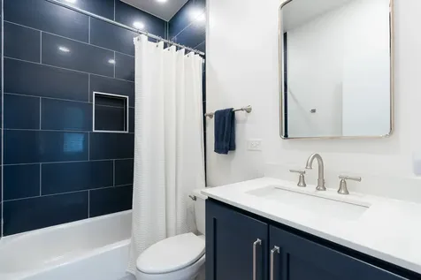 2839 North Wolcott Avenue Chicago IL 60657