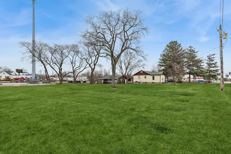 20922 West Il Route 176 Mundelein IL 60060
