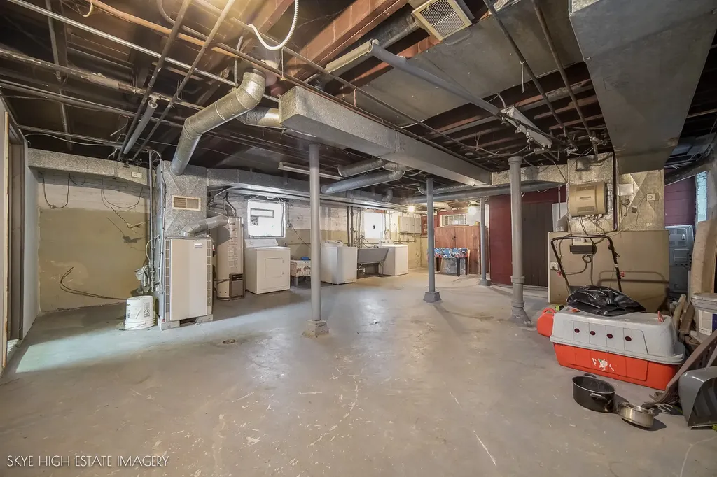 8850 South Aberdeen Street Chicago IL 60620