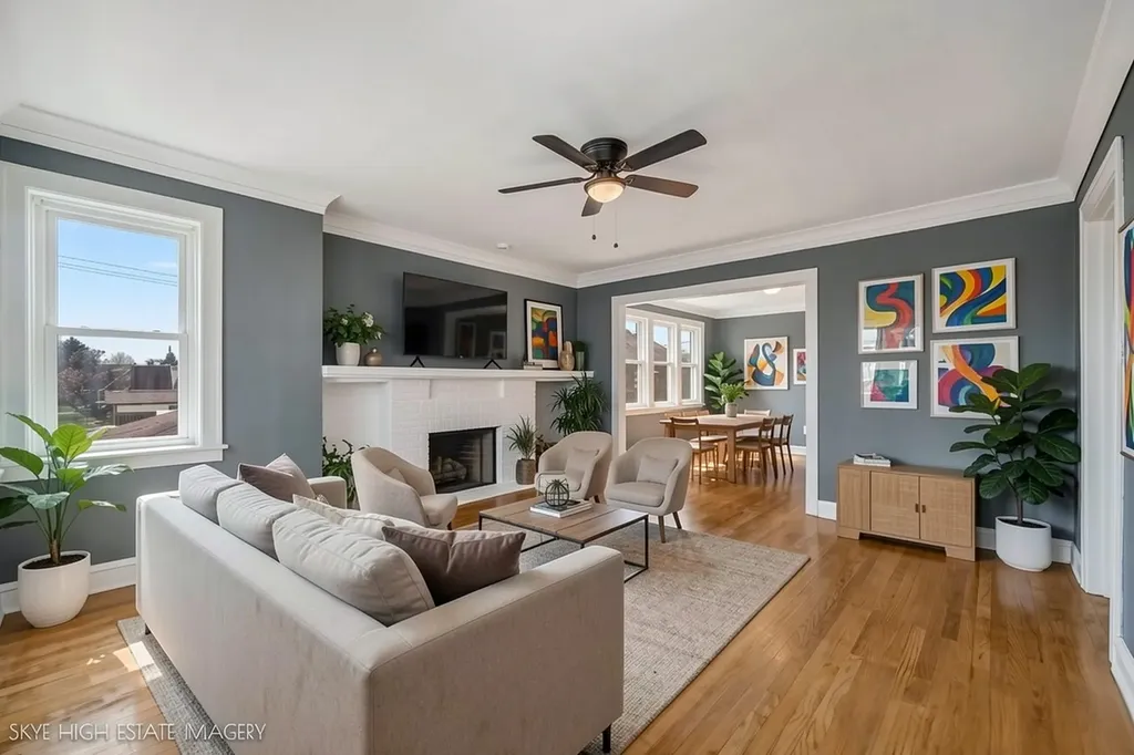 8850 South Aberdeen Street Chicago IL 60620