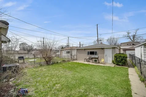 8850 South Aberdeen Street Chicago IL 60620