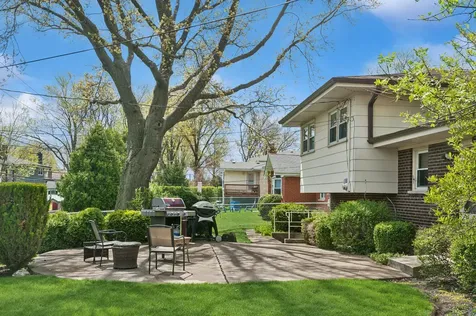 2007 North Spruce Terrace Arlington Heights IL 60004