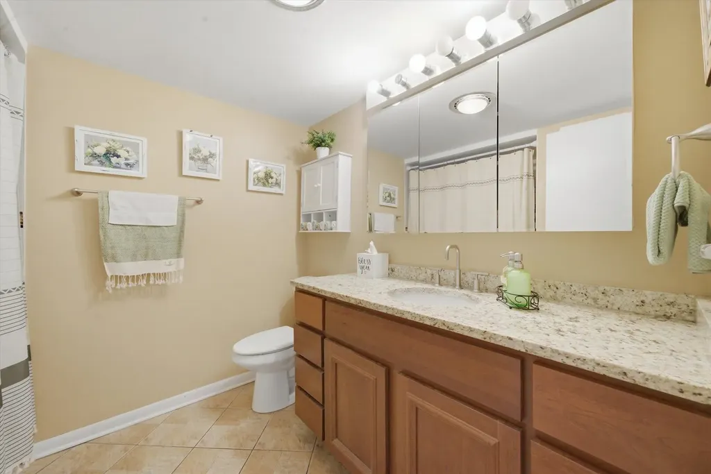 5211 North Potawatomie Avenue Chicago IL 60656