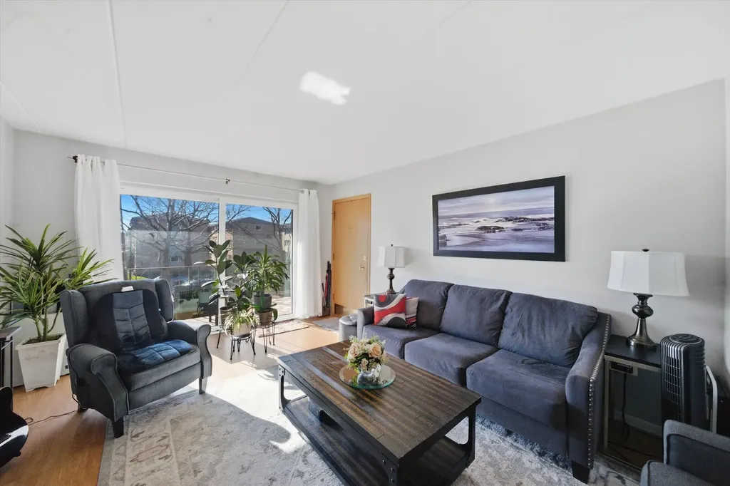 5211 North Potawatomie Avenue Chicago IL 60656