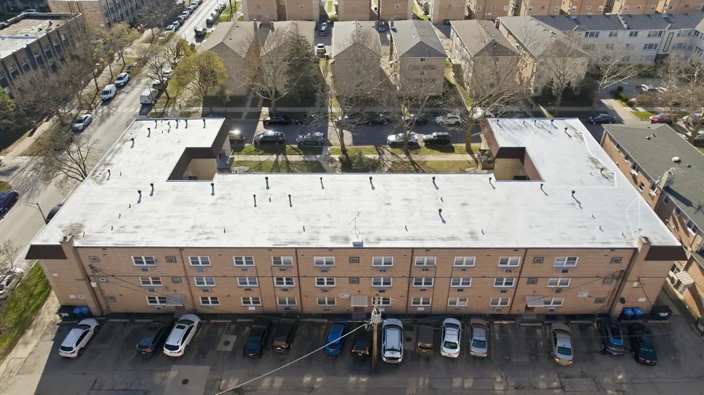 5211 North Potawatomie Avenue Chicago IL 60656