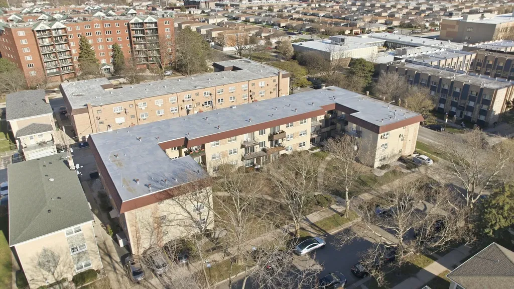 5211 North Potawatomie Avenue Chicago IL 60656
