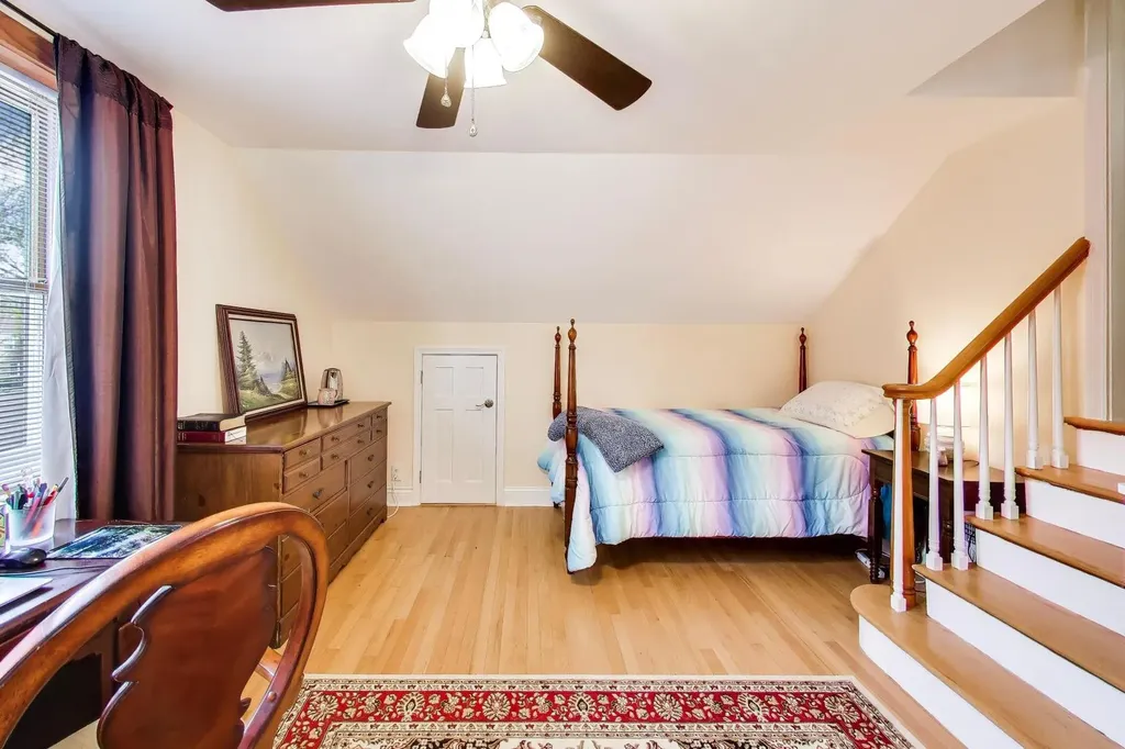 5136 West Lee Street Skokie IL 60077