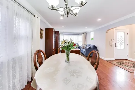 5136 West Lee Street Skokie IL 60077
