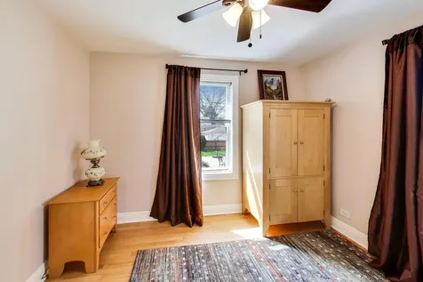 5136 West Lee Street Skokie IL 60077
