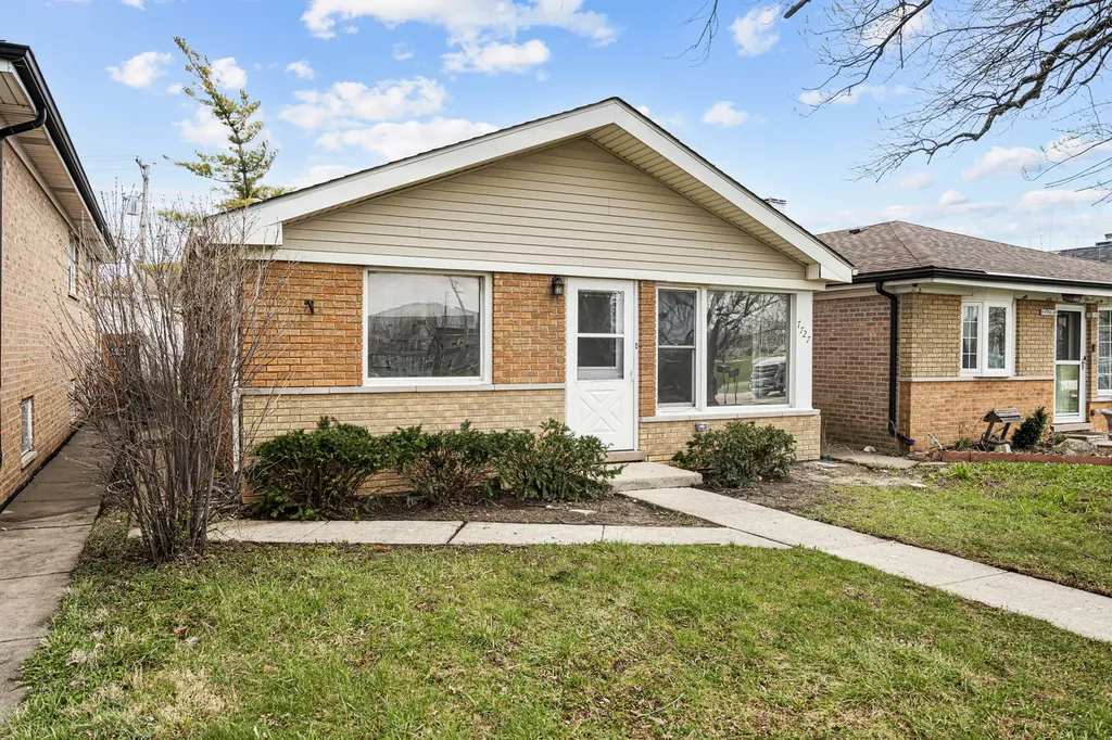 7727 New England Avenue Burbank IL 60459