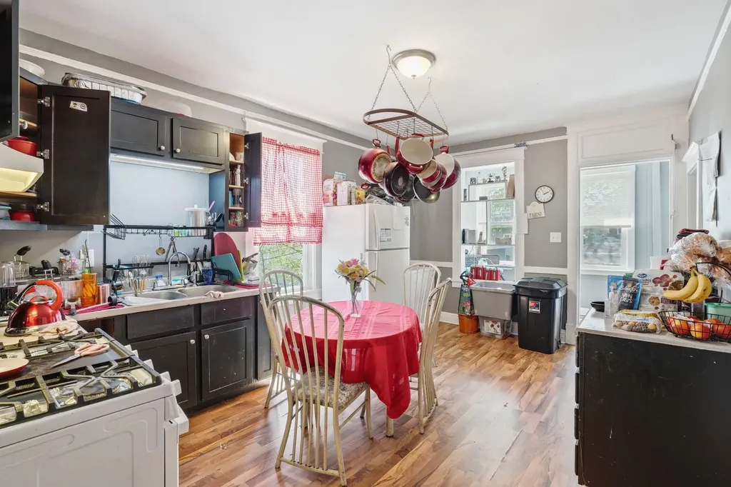 7230 South Talman Avenue Chicago IL 60629